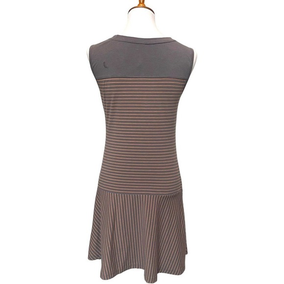 🍀 Lolë Gray Orange Striped Stretch Sleeveless Fit And Flare Dress Size S - Picture 2 of 10